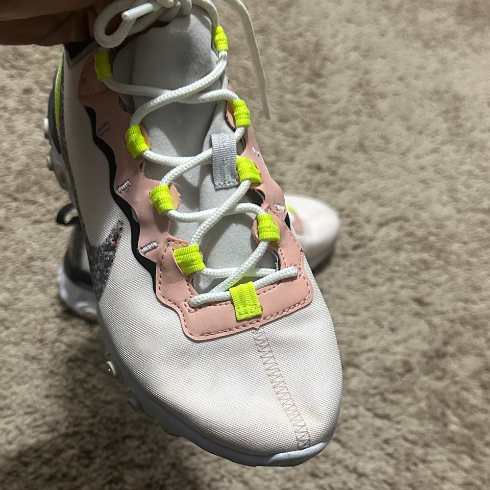 Women’s Nike React Sneakers - Picture 5 of 12